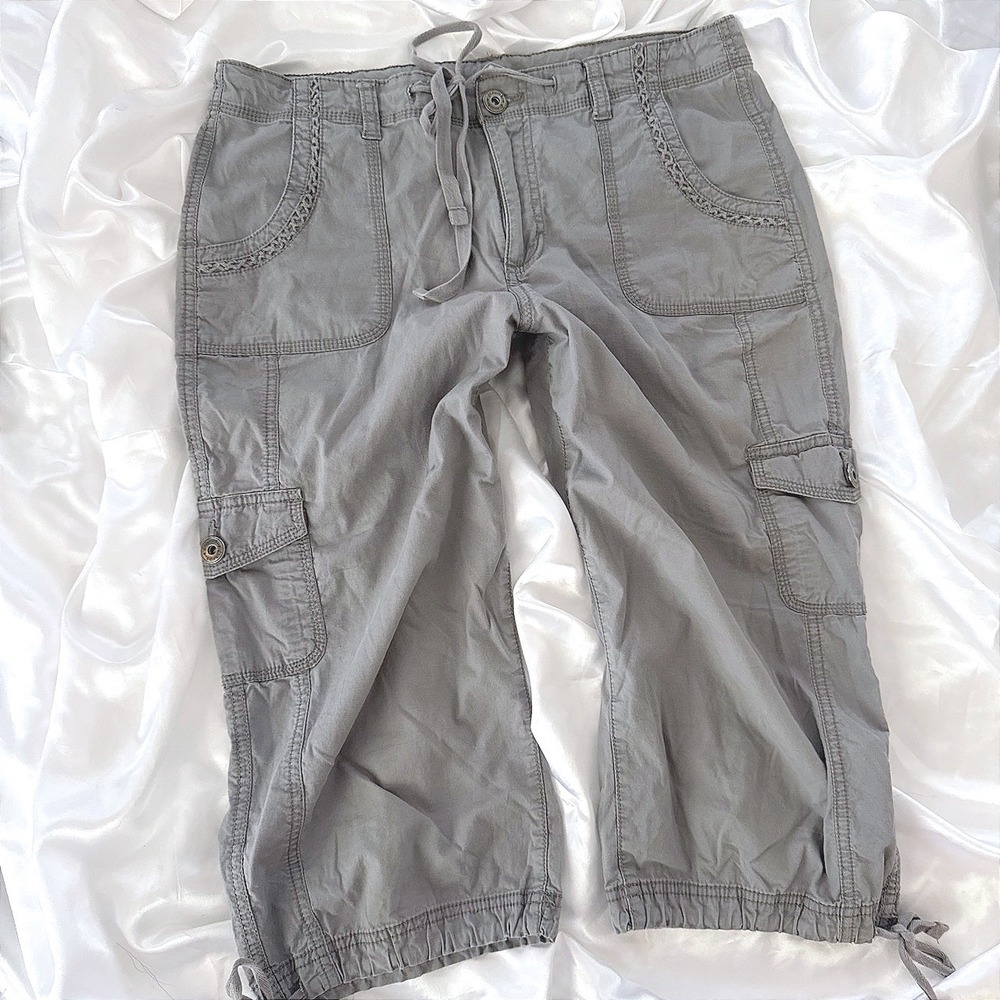 St Johns Bay Gray Cargo Capri Pants Womens 12 Utility Cropped Drawstring Hem